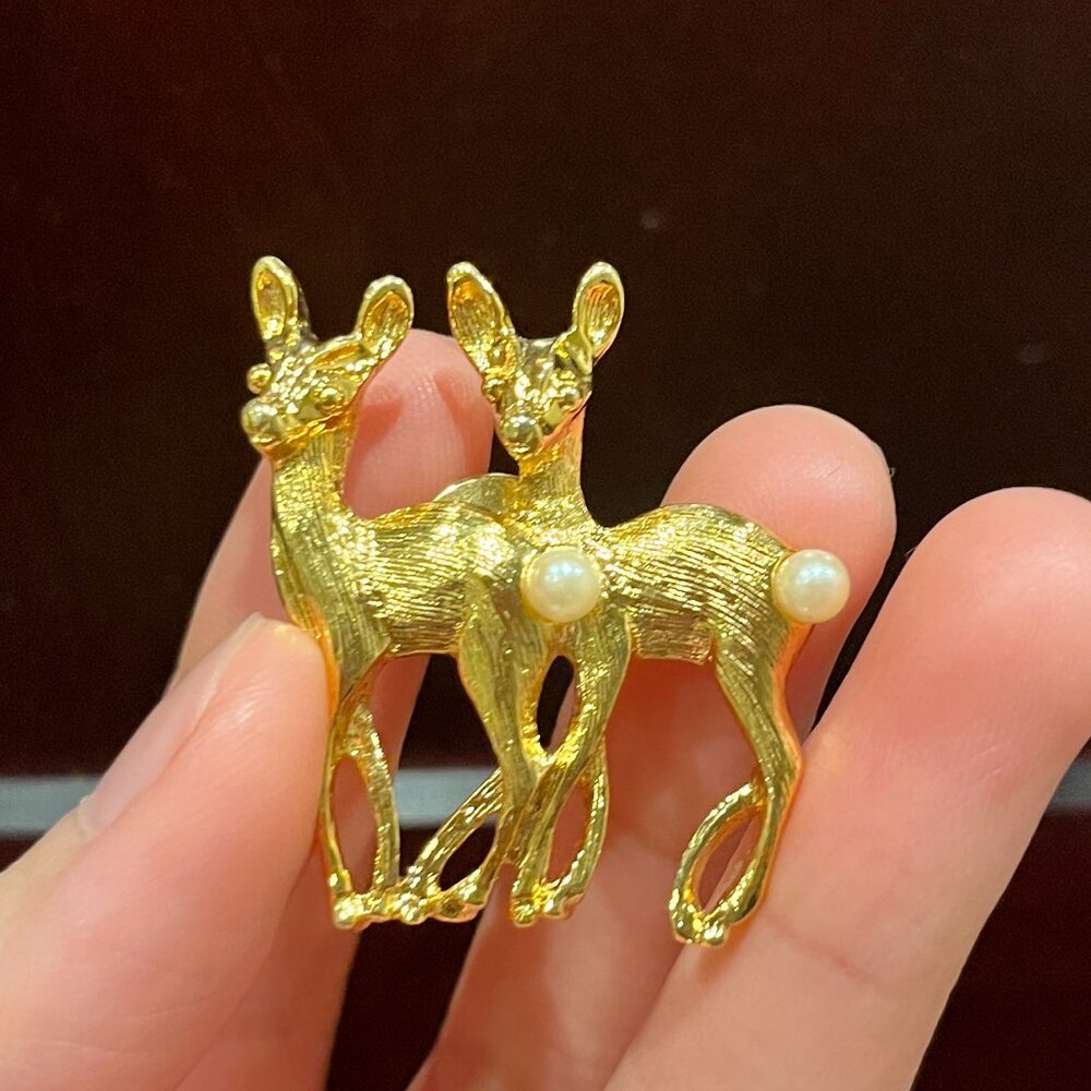 Vintage Avon Deer Pin-Excellent Condition